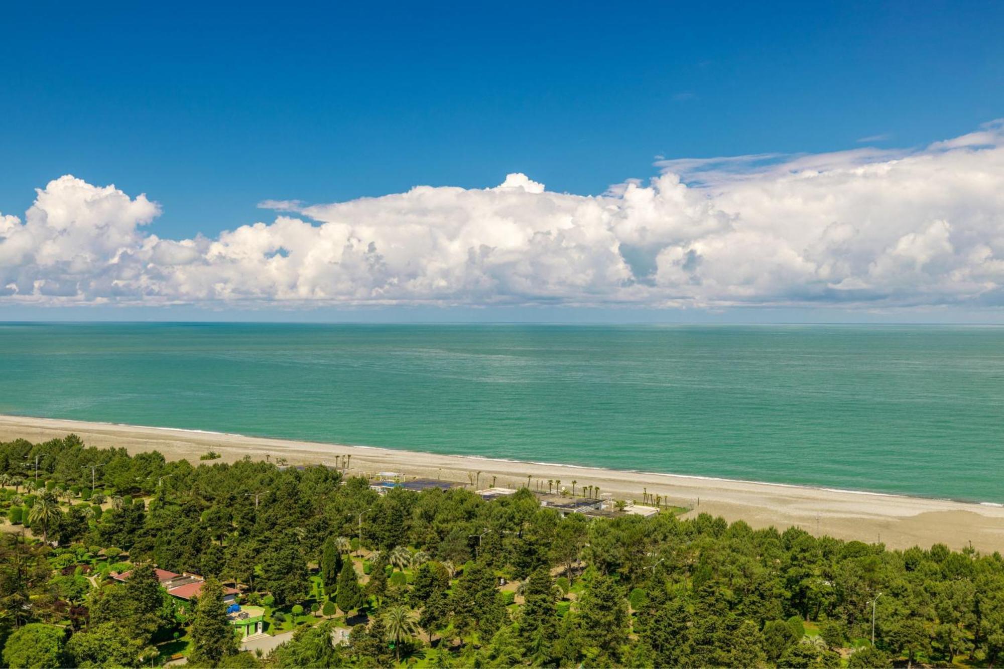 Sheraton Batumi Hotel Eksteriør billede View of the Atlantic Ocean from the observation tower