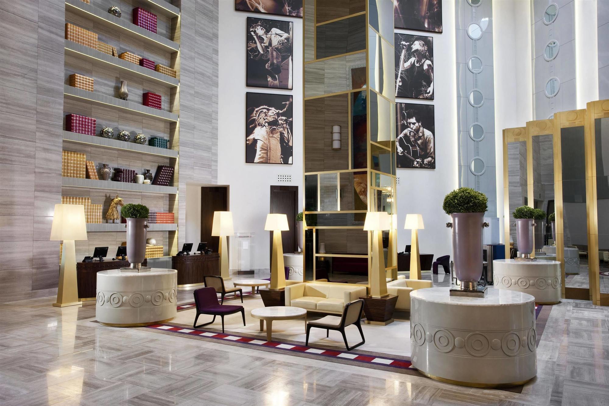 Sheraton Batumi Hotel Eksteriør billede Lobby