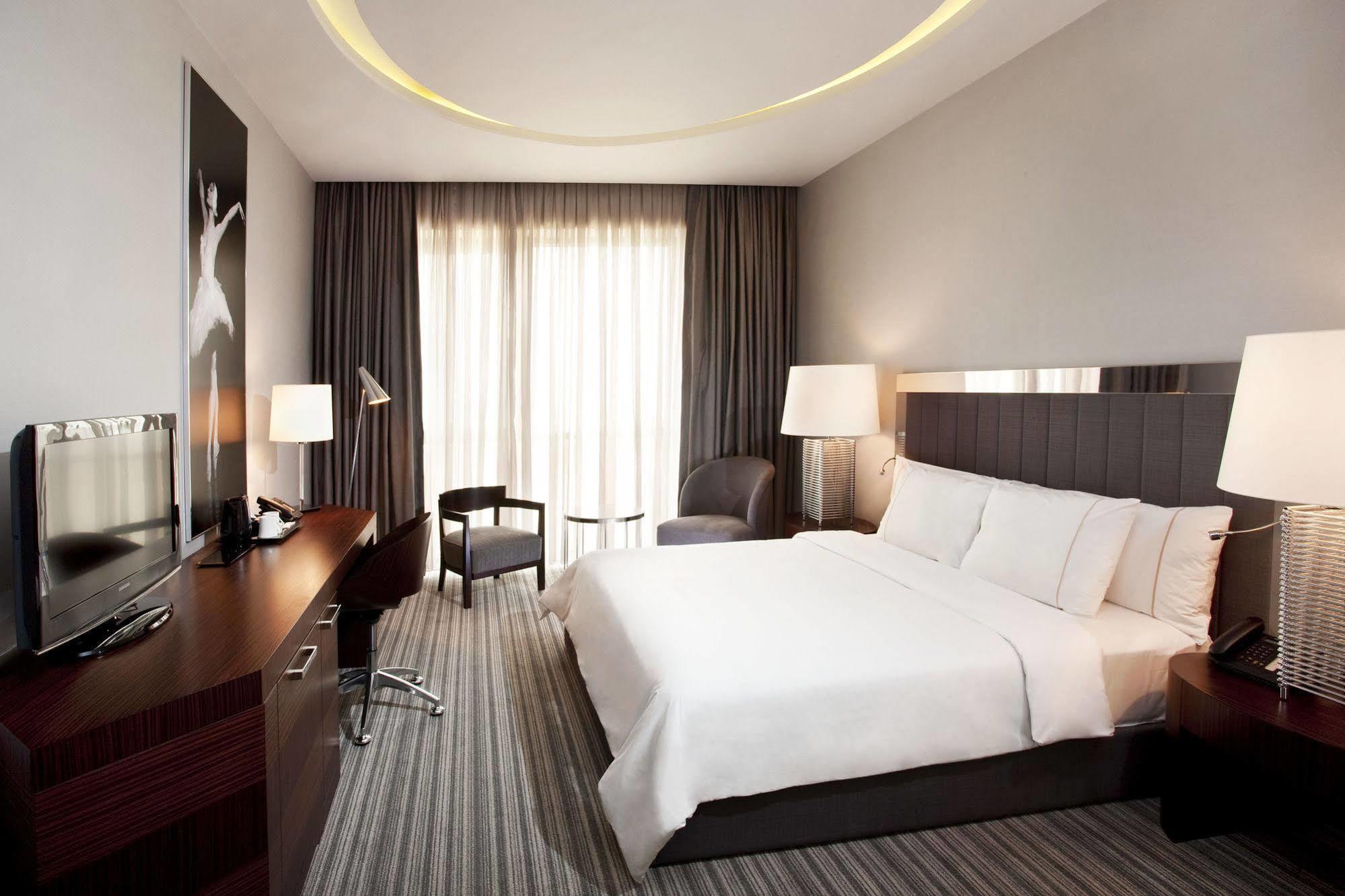 Sheraton Batumi Hotel Værelse billede Deluxe room